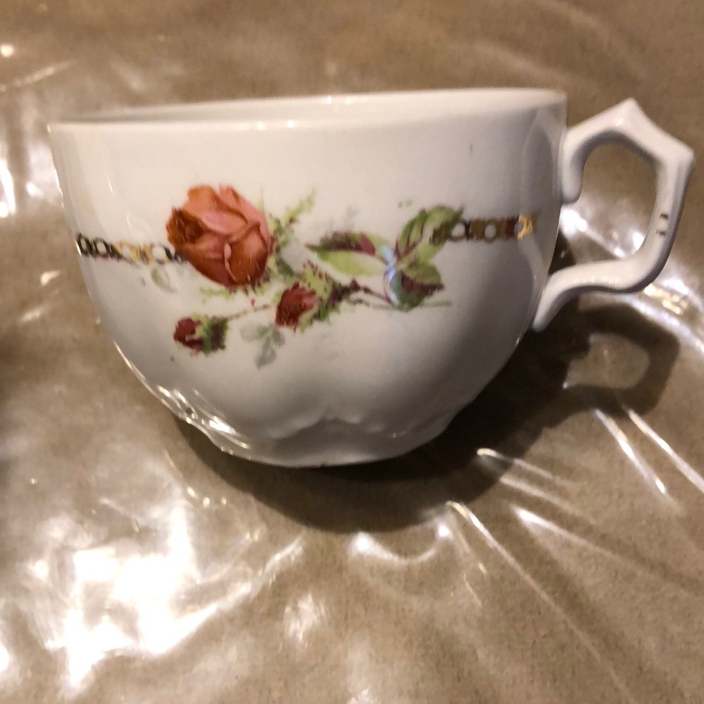 Vintage๐ฅณHP๐ฅณRose Teacup Set - Picture 7 of 8